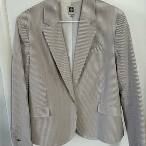Ladies Anne Klein blazer.
